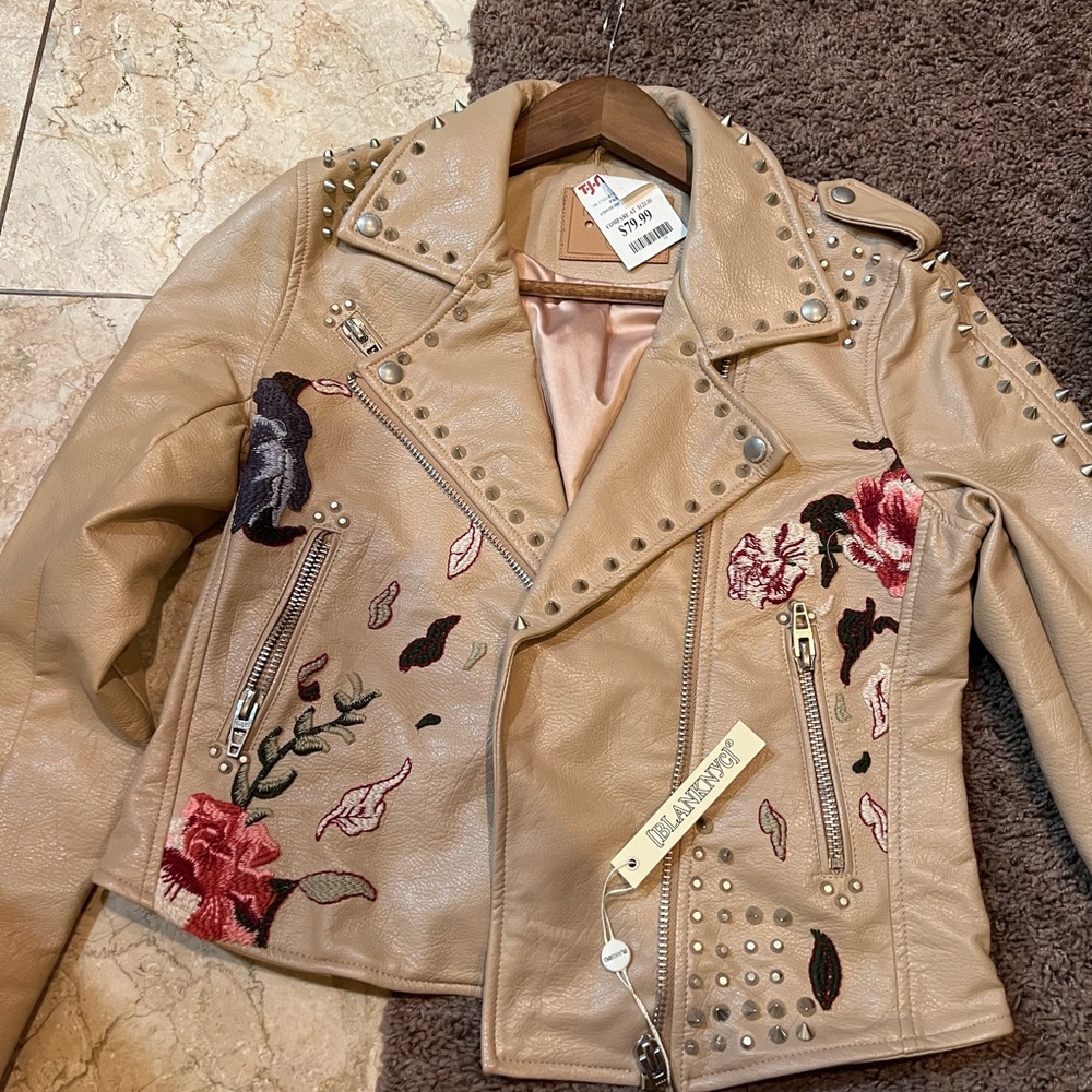 NWT Blanc NYC faux leather jacket natural coloured size Small